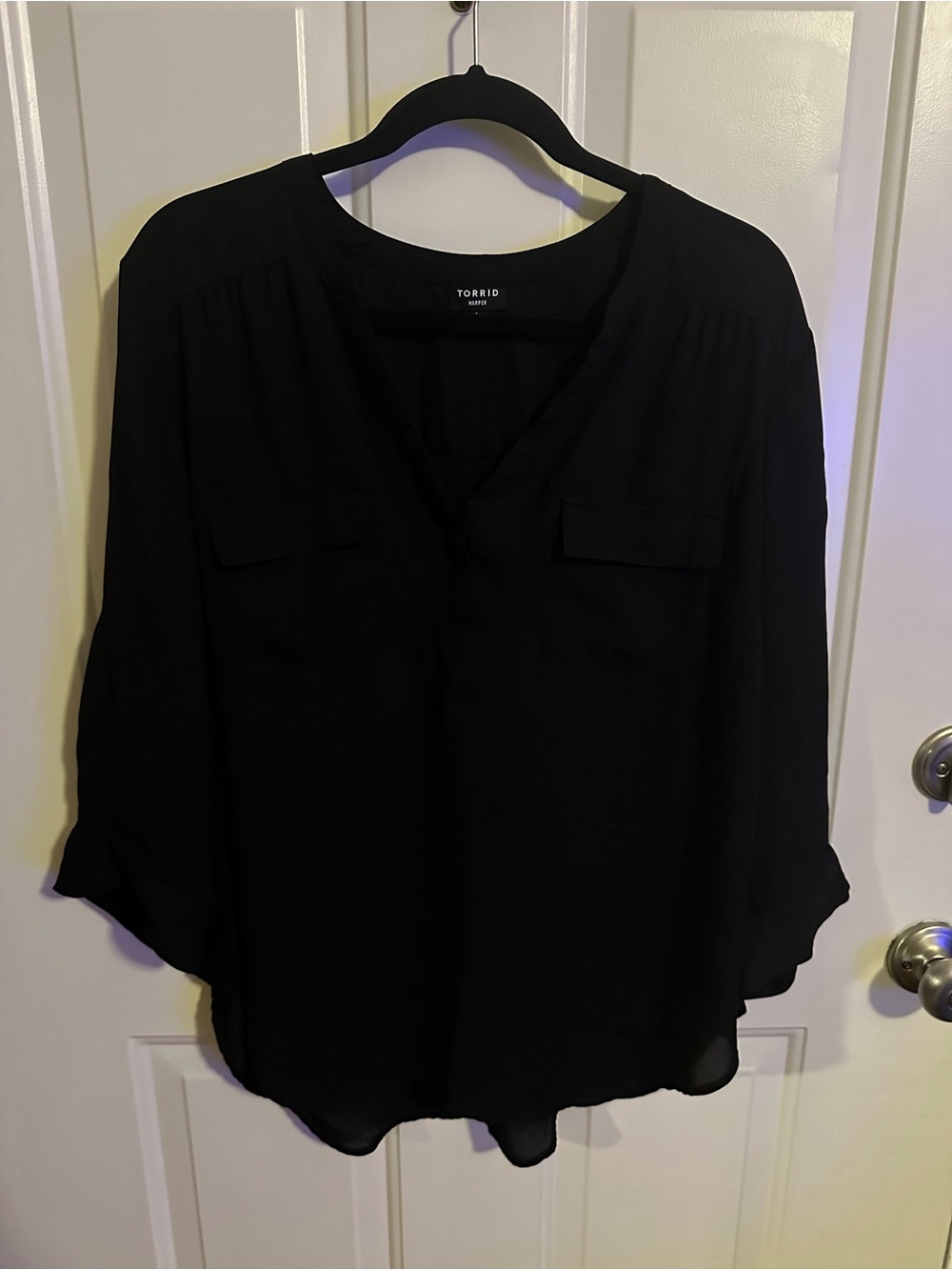 torrid Black V-Neck Roll-Tab Tunic Blouse